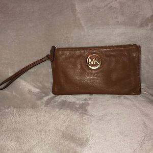Michael Kors Large wristlet